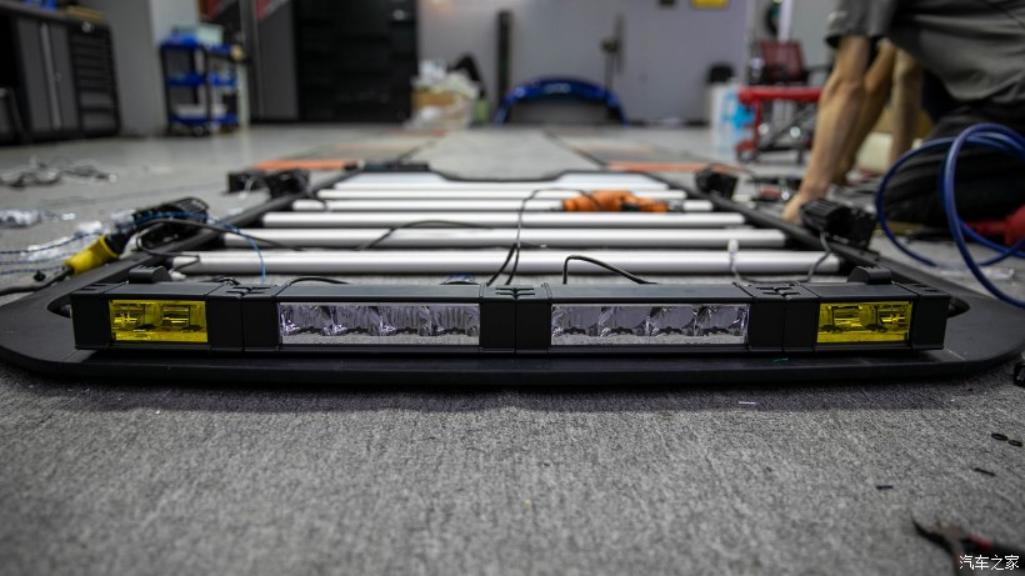 卫士越野顶灯,卫士专用顶灯