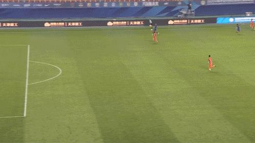 腾讯体育免费直播大连人VS申花！36岁的小闯PK杨旭吕鹏拦截于汉超