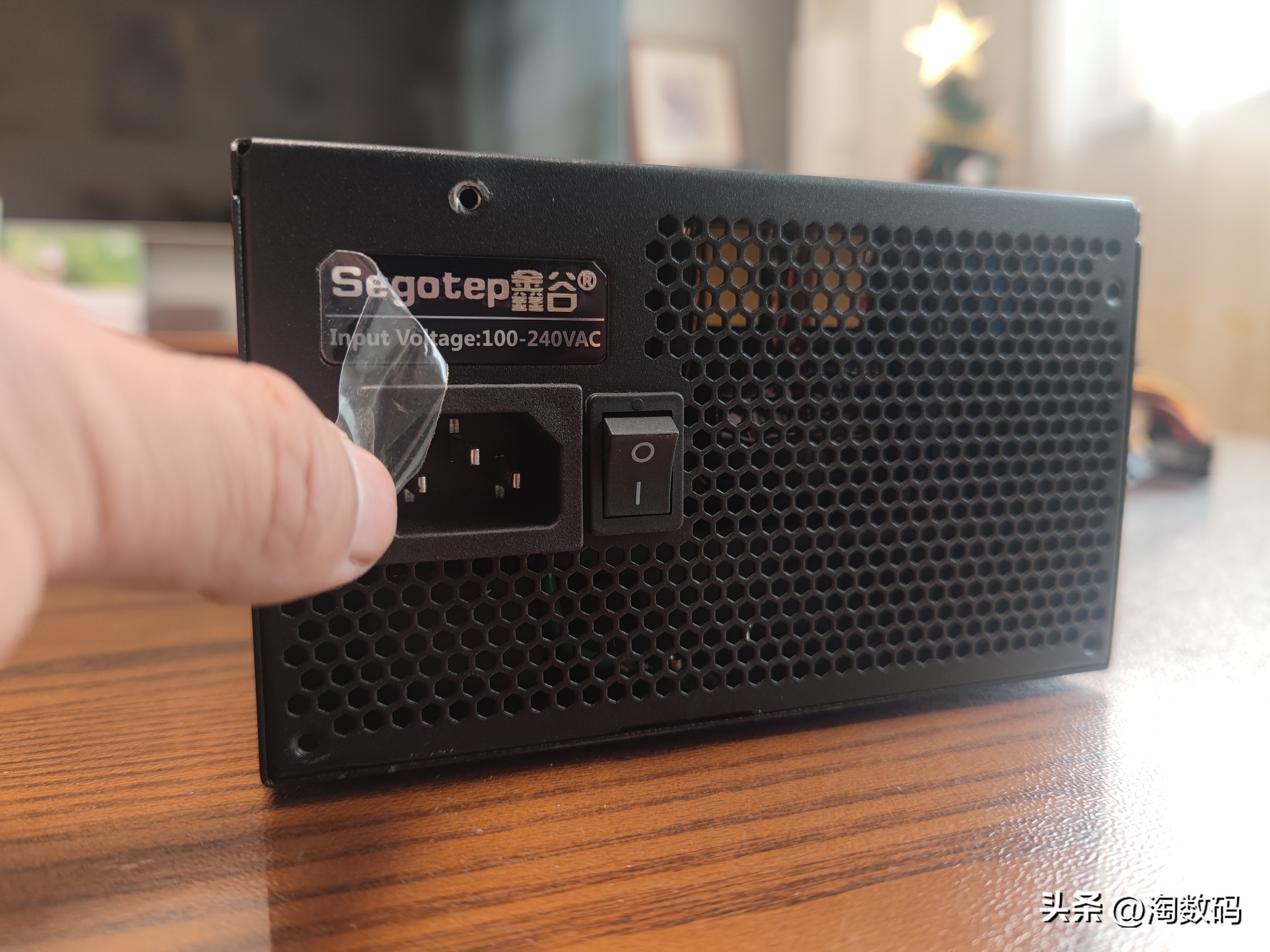 头铁矿卡配矿电:¥666块华硕RX5700+¥109块鑫谷金牌1250W装个机