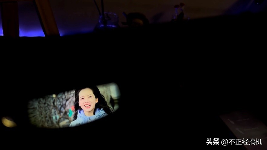 华为智能观影眼镜，便携的看片神器！这很“格拉斯”！