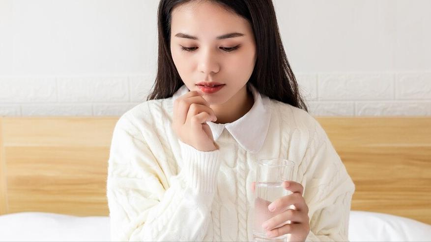 45岁以后每天一片叶酸怎么样,45岁女性每天吃一粒叶酸的危害