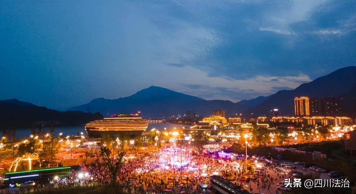 “天上的街市”开街！沙湾公安倾力护航，守护平安“烟火气”