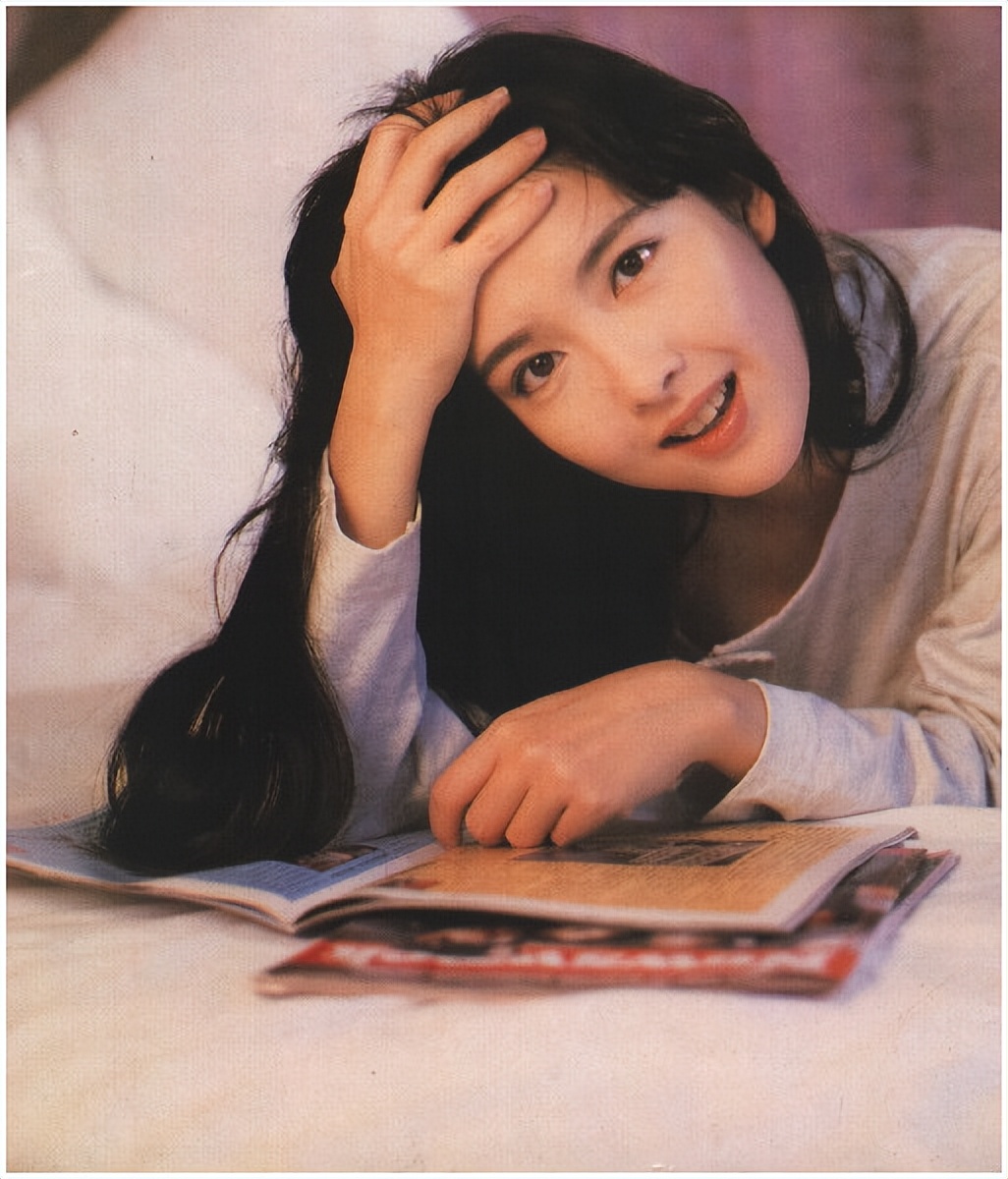 周慧敏被称第一代玉女掌门,玉女掌门周慧敏93年的歌