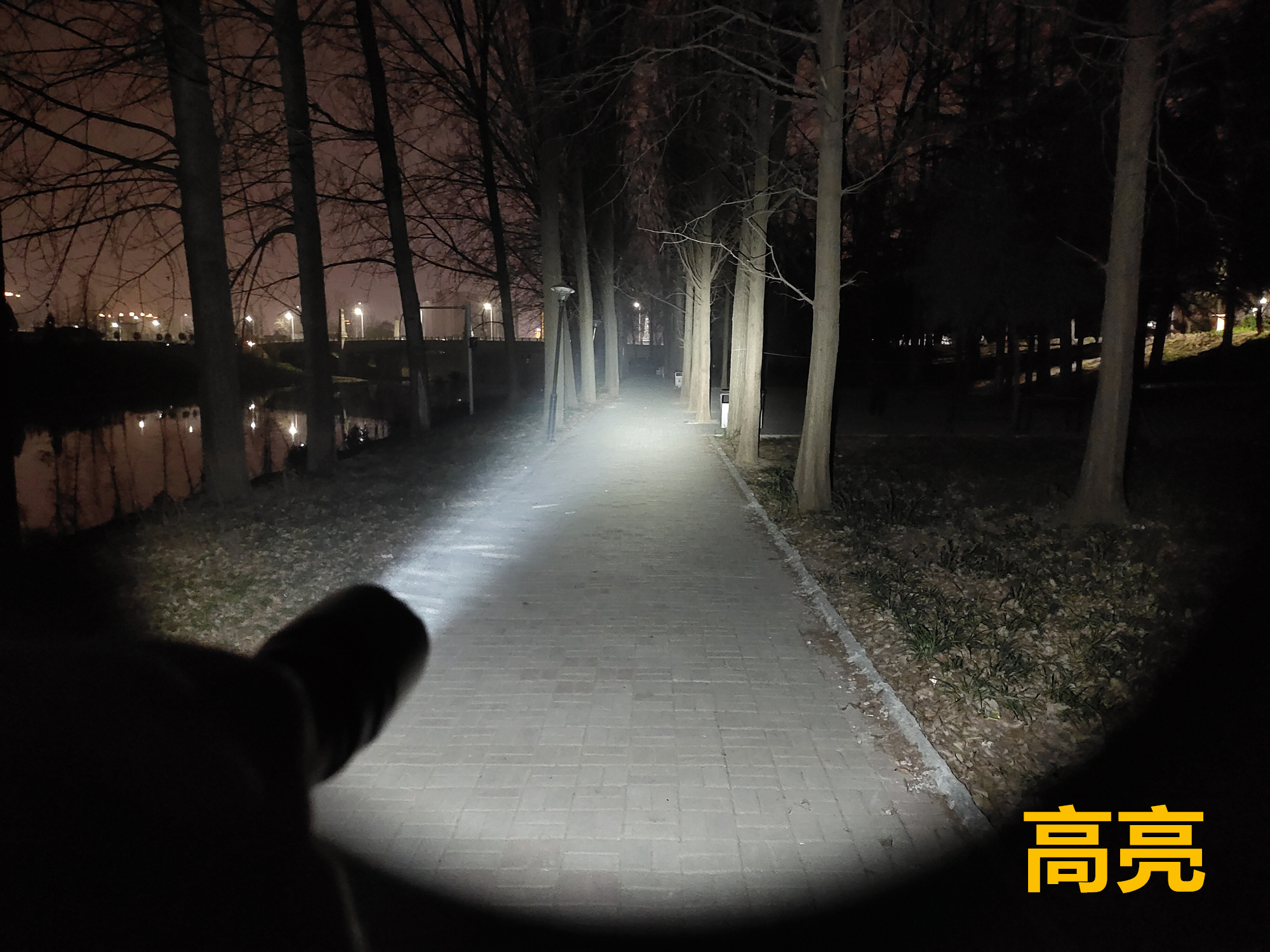 性能强悍再升级，Fenix菲尼克斯TK20RV2.0战术手电体验