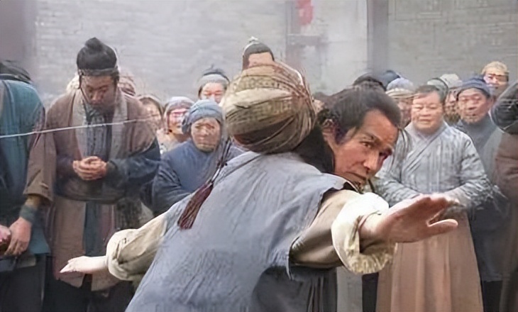 蹴鞠踢世界杯,乾隆蹴鞠片段