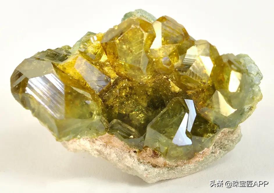 四种宝石图片大全,各种宝石黄色