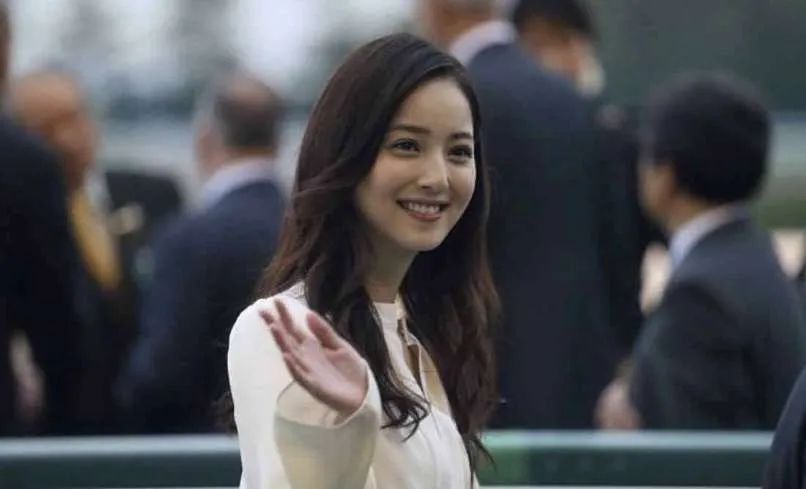 日本艺人的封神抓拍大盘点!狗仔真的很会…