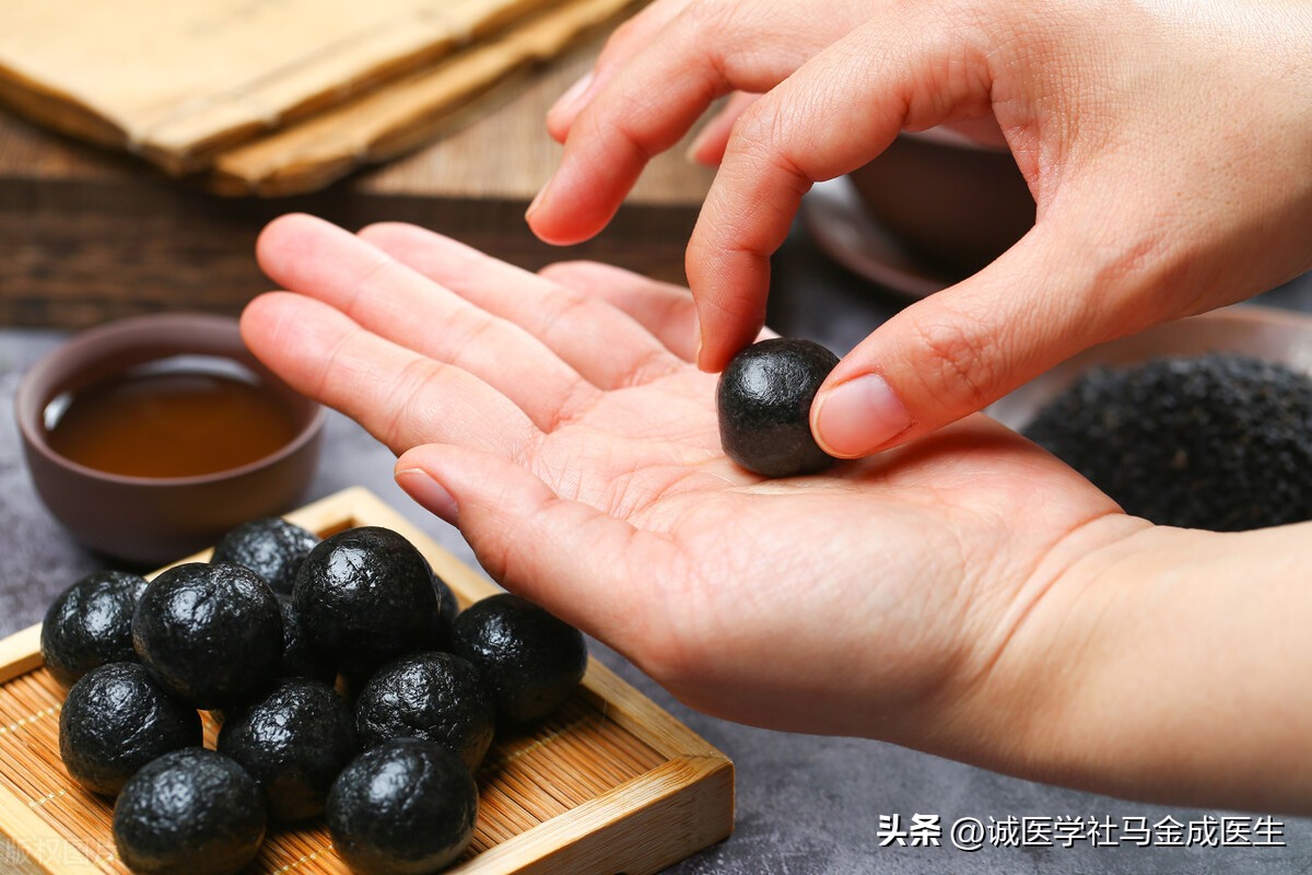 小肚子疼痛有下坠感中医,肚子坠胀有气小腹疼