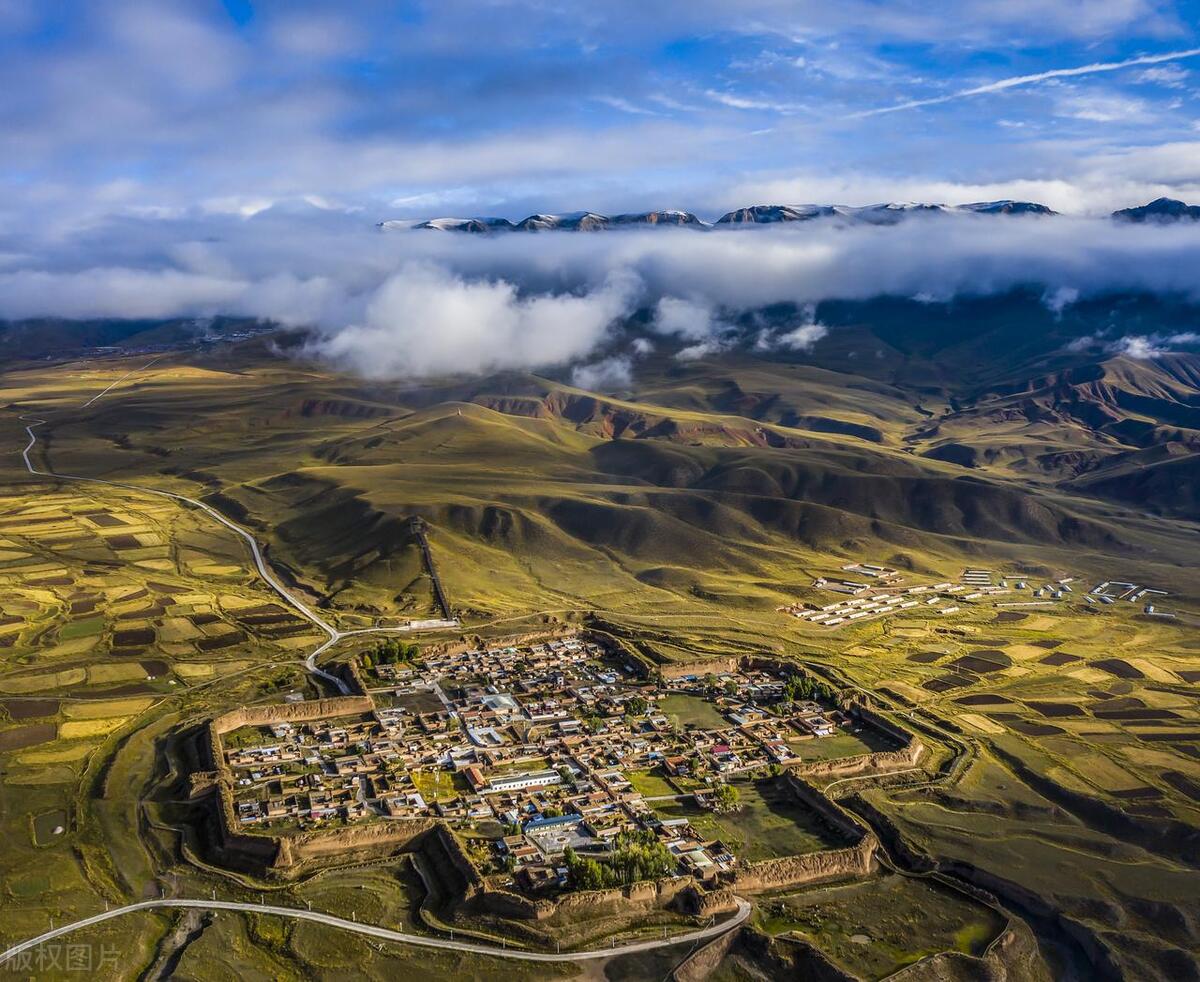 10月份适合出游的地方,最适合一个人旅行的10个漫游地