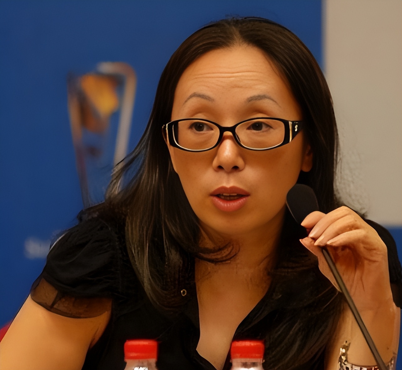 黑龙江首富戴秀丽和她的丈夫,东北女首富戴秀丽