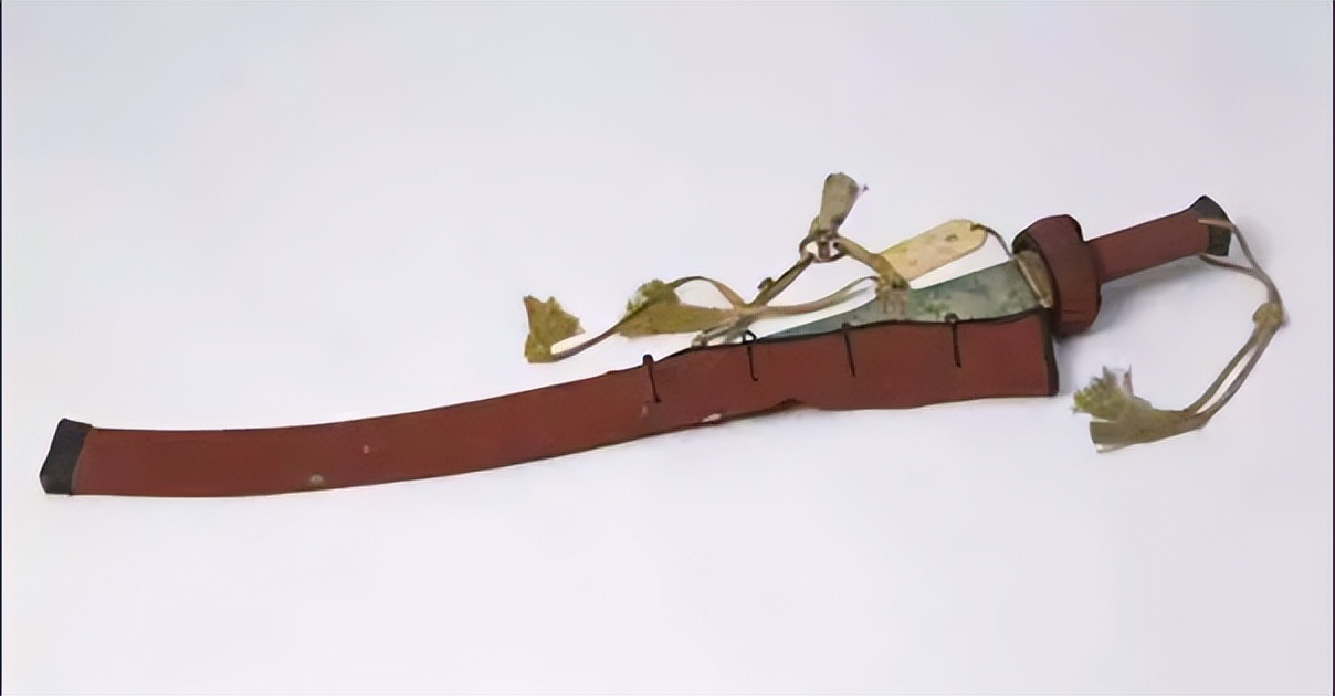 王命旗牌相当于尚方宝剑吗,王命旗牌跟尚方宝剑哪个厉害