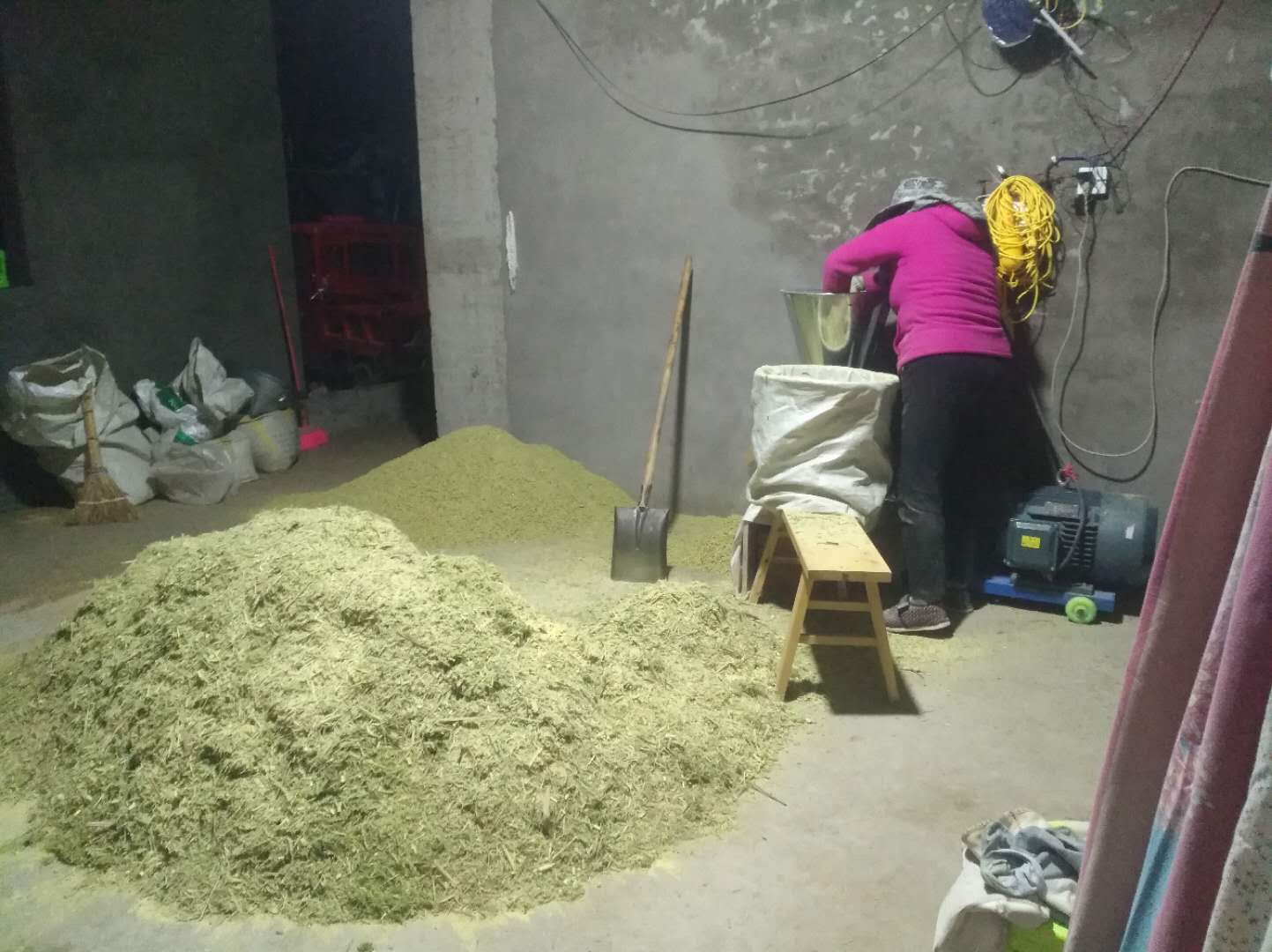 回乡养殖创业项目大全,90后回乡创业养殖