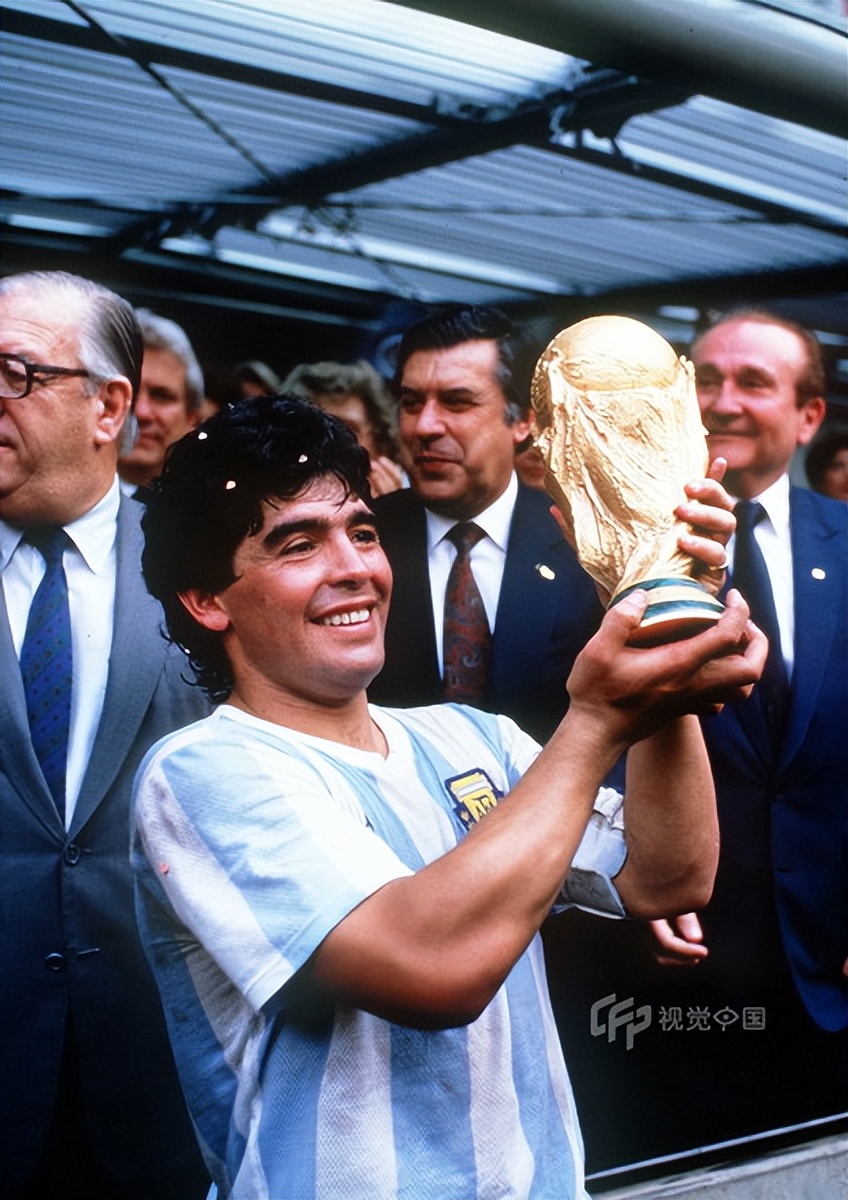 致敬英雄世界杯,世界杯致敬罗纳尔多