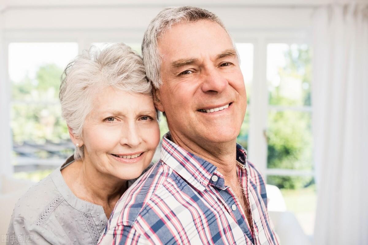 夫妻生活频率多少为宜?学者直言一周一次最幸福?网友:涨知识了