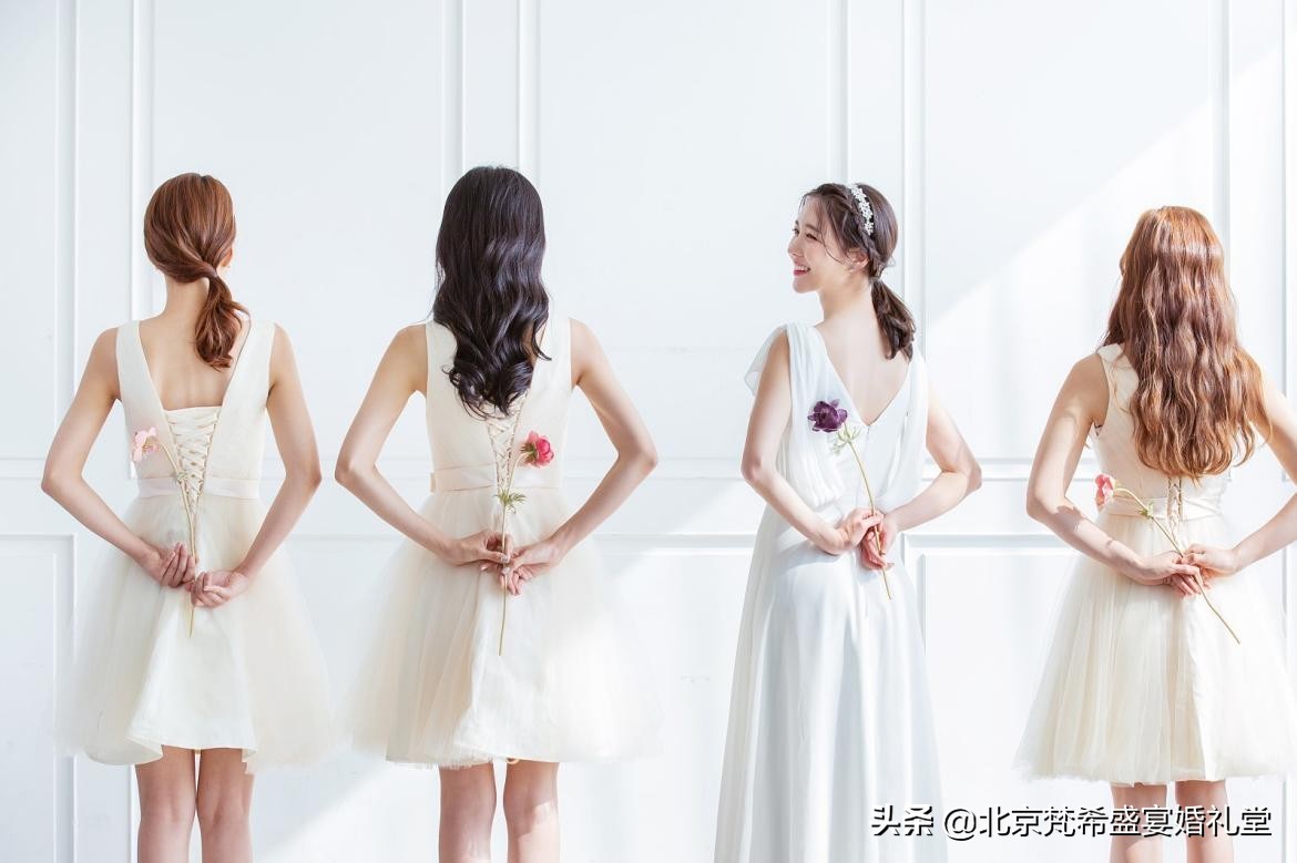 伴娘堵门应该准备几个红包,婚礼伴娘堵门攻略