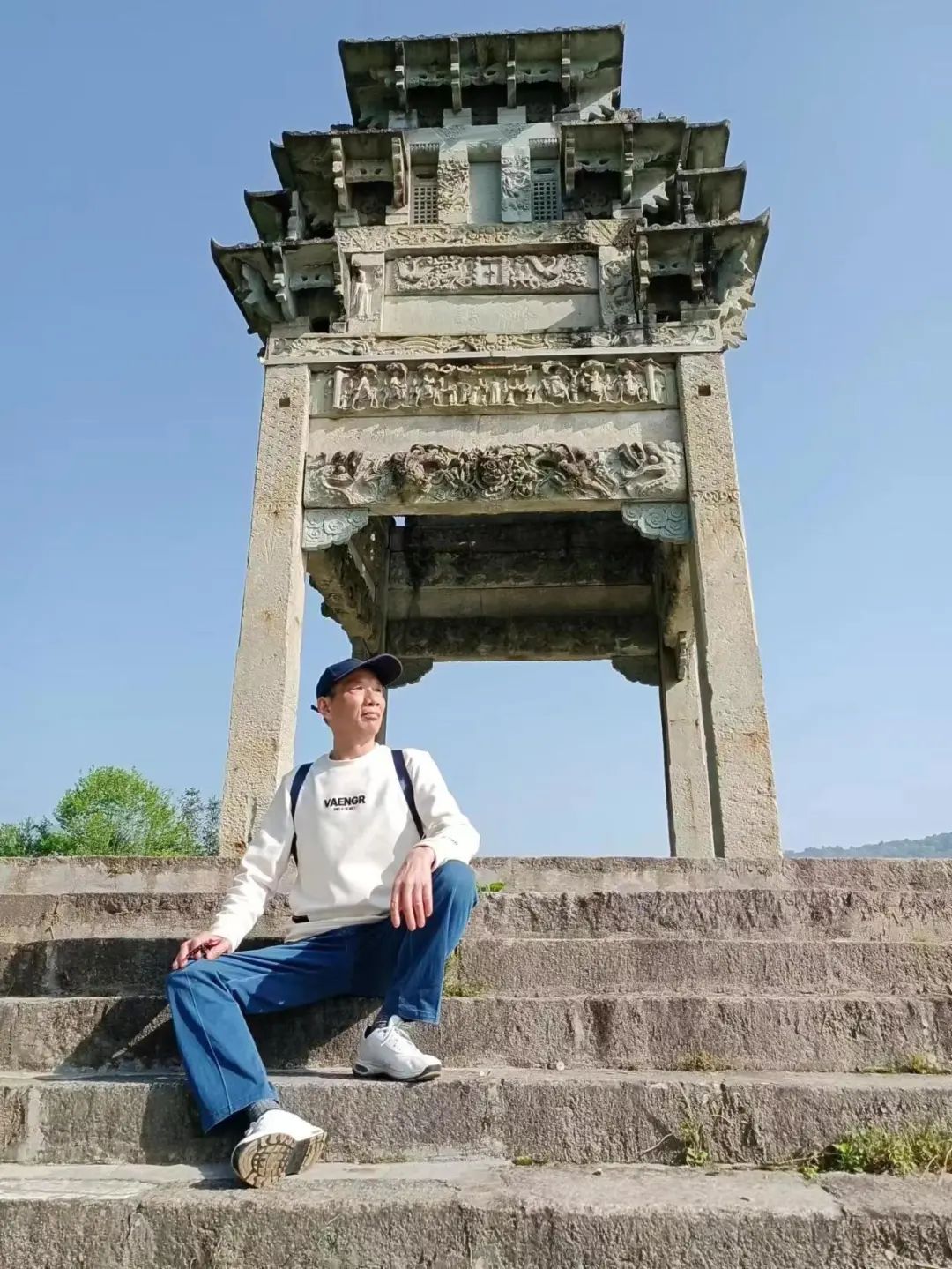 现在才知道,有个财主叫胡十万