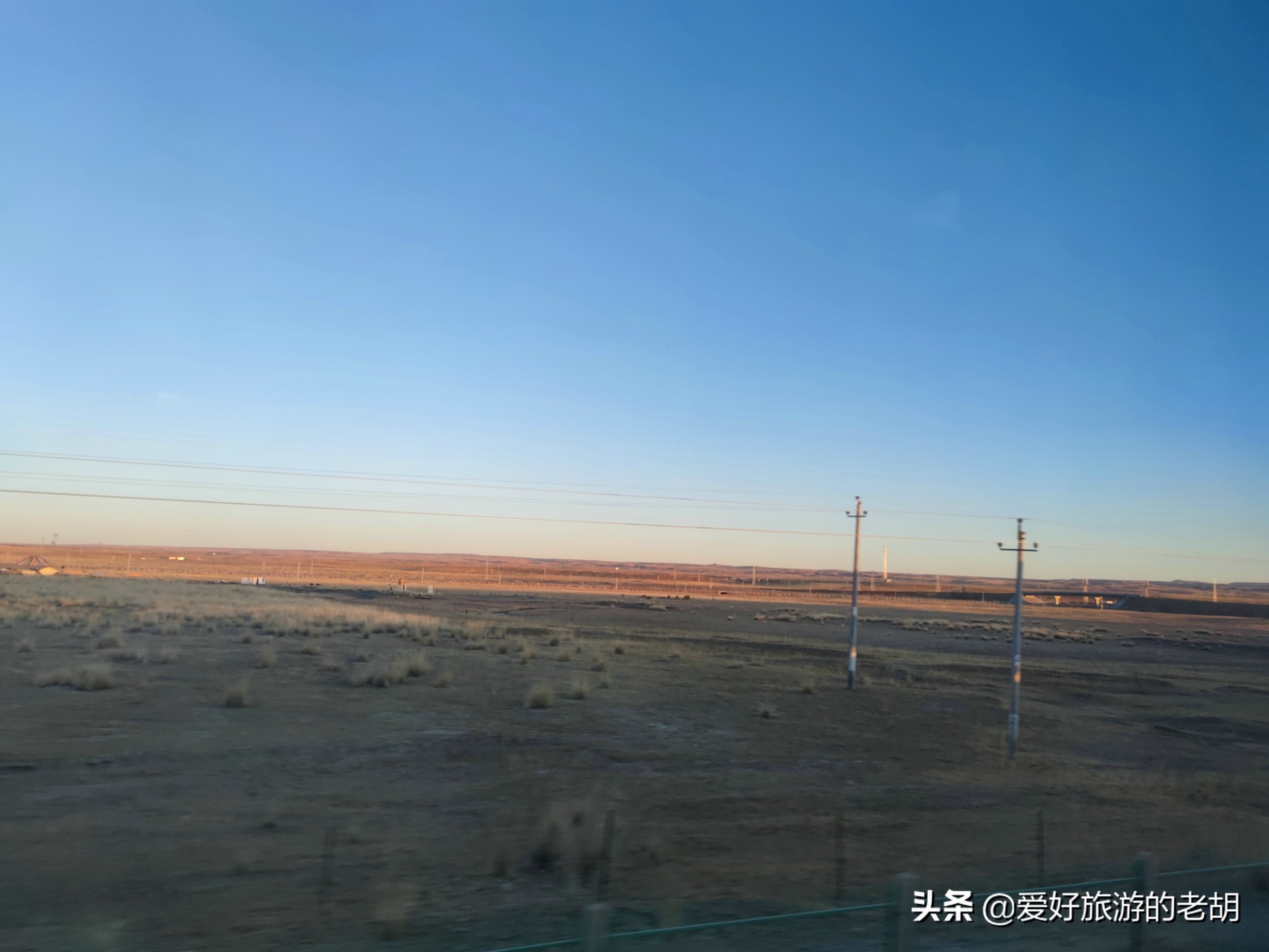 坐火车旅行最美线路来回,乘坐火车记录沿途风景