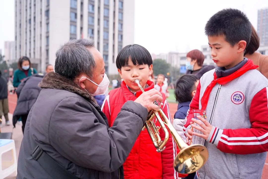 家长参观学校对学校的赞赏,蓝港外国语学校活动