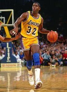 今日洛杉矶湖人队比赛球员得分榜,nba洛杉矶湖人队历史排名