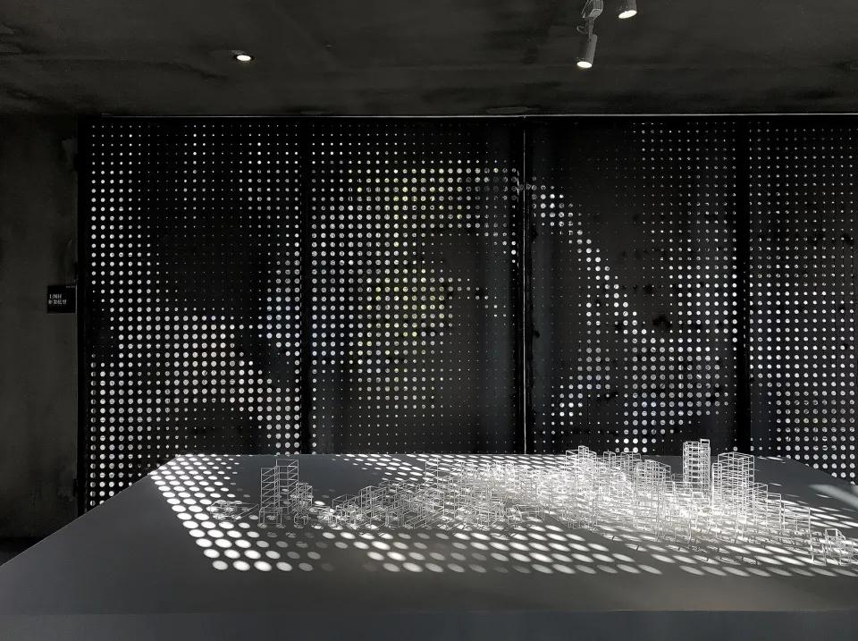 亚洲照明设计师协会丨光影下的冲孔板，金属界的颜值担当