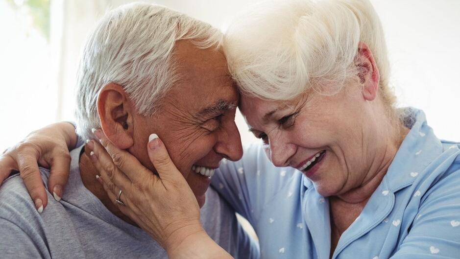 60岁还想过夫妻生活，可以吃他达拉非吗？怎样能保证效果和安全？