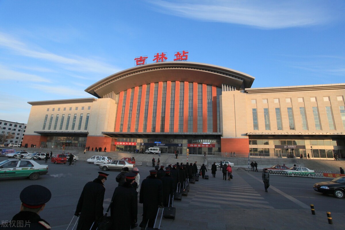 沈阳北站车次对应站台,沈阳北站列车时刻表图