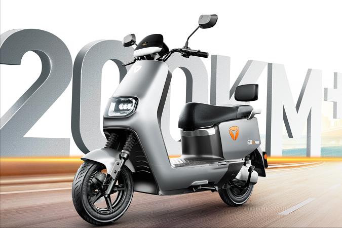 小刀和雅迪哪个车更实用,雅迪小刀的优缺点