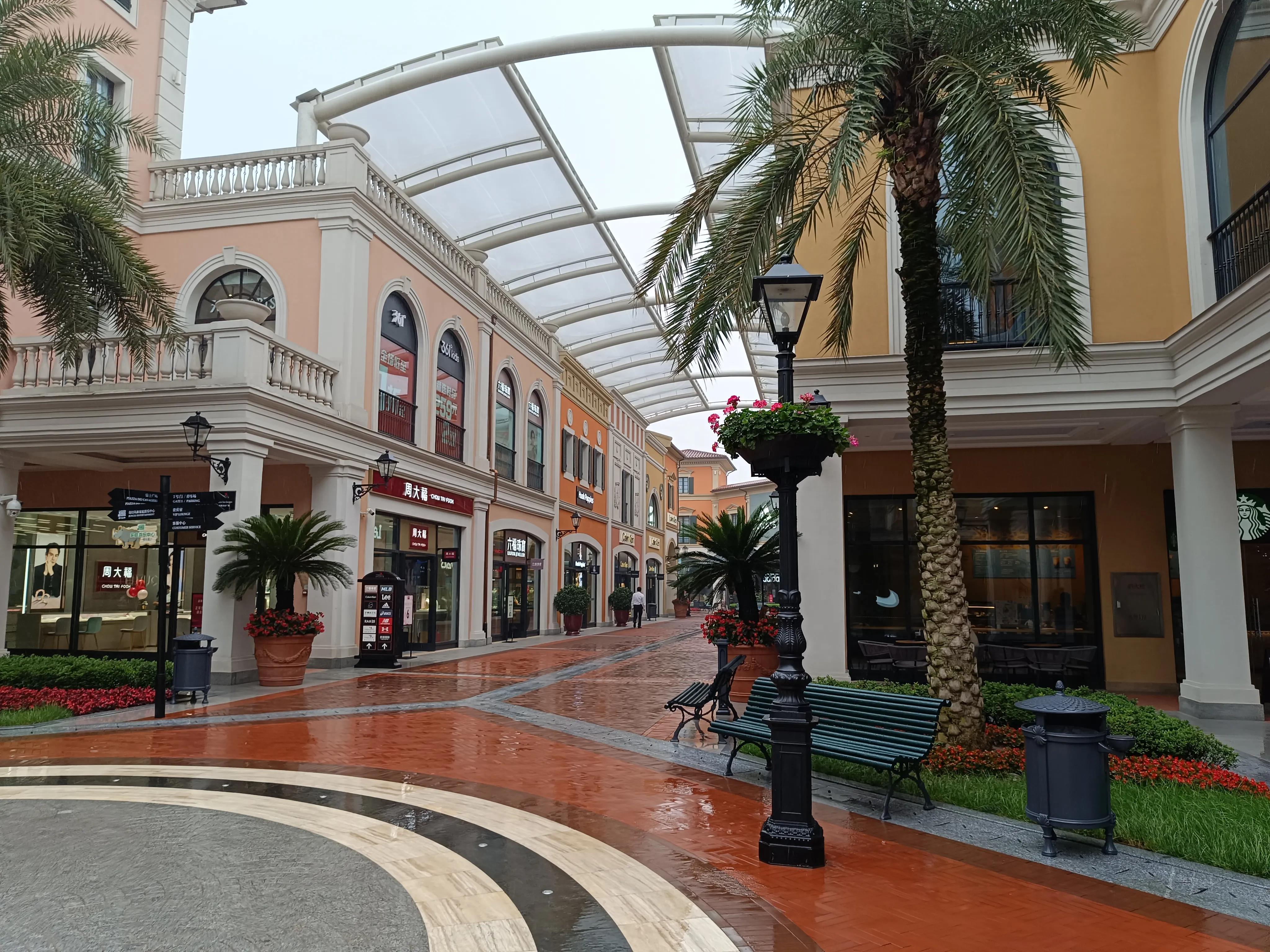 重庆佛罗伦萨小镇还开着吗,重庆佛罗伦萨小镇jimmychoo