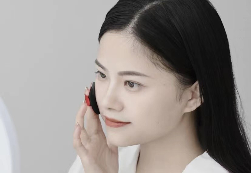 40岁的女人不要乱打扮,五十多岁女人不要浓妆艳抹