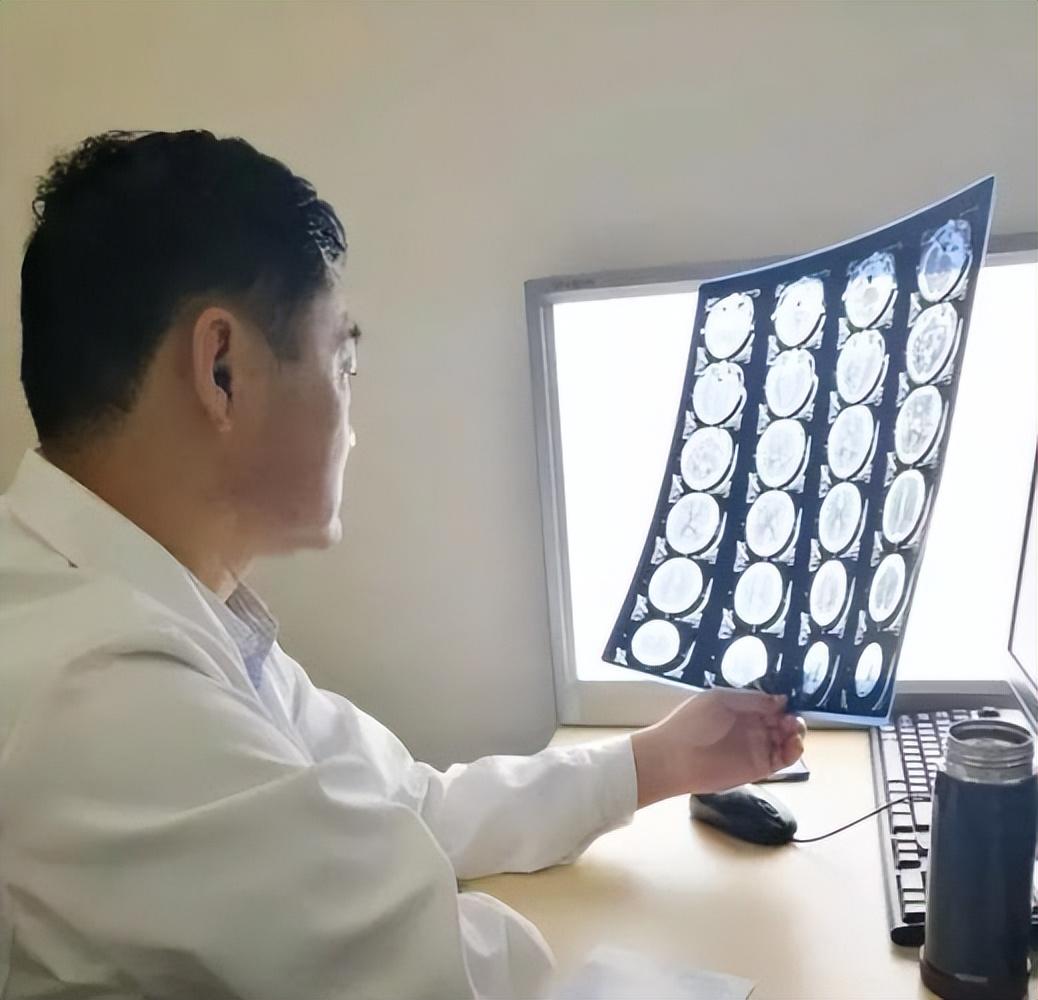 肿瘤科主任父亲得癌症被中医治好,父亲患癌医生放弃治疗完整版