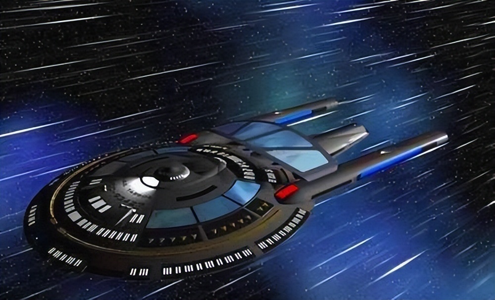 如果你在一艘光速飞船上奔跑,如果你坐在光速飞船上会发生什么