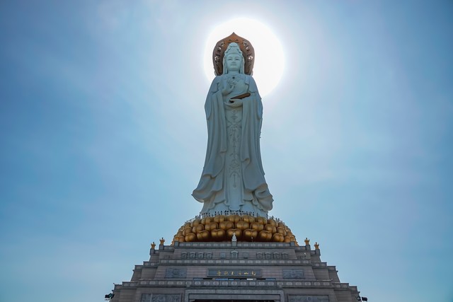 惊艳上海漫展的女菩萨,上海漫展惊现女菩萨巴黎世家