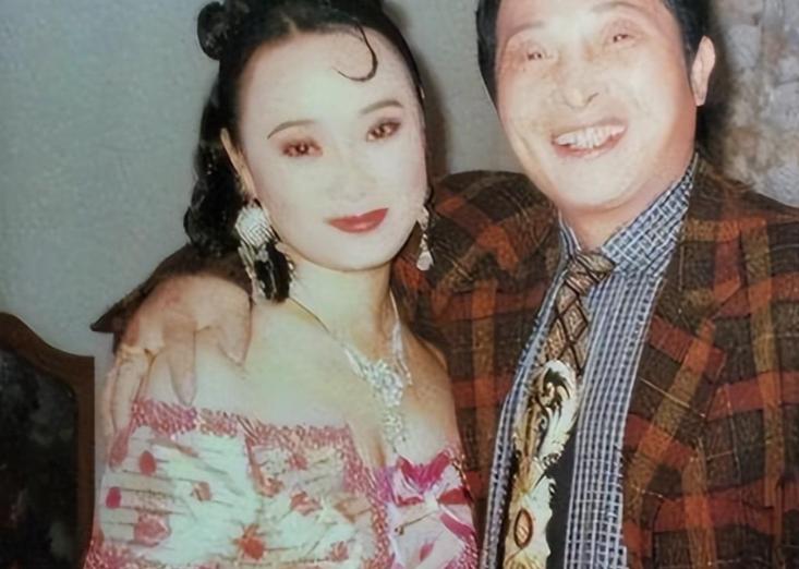 大师王林给女星们“开光”的！一丝不挂用酒画符，场面炸裂！