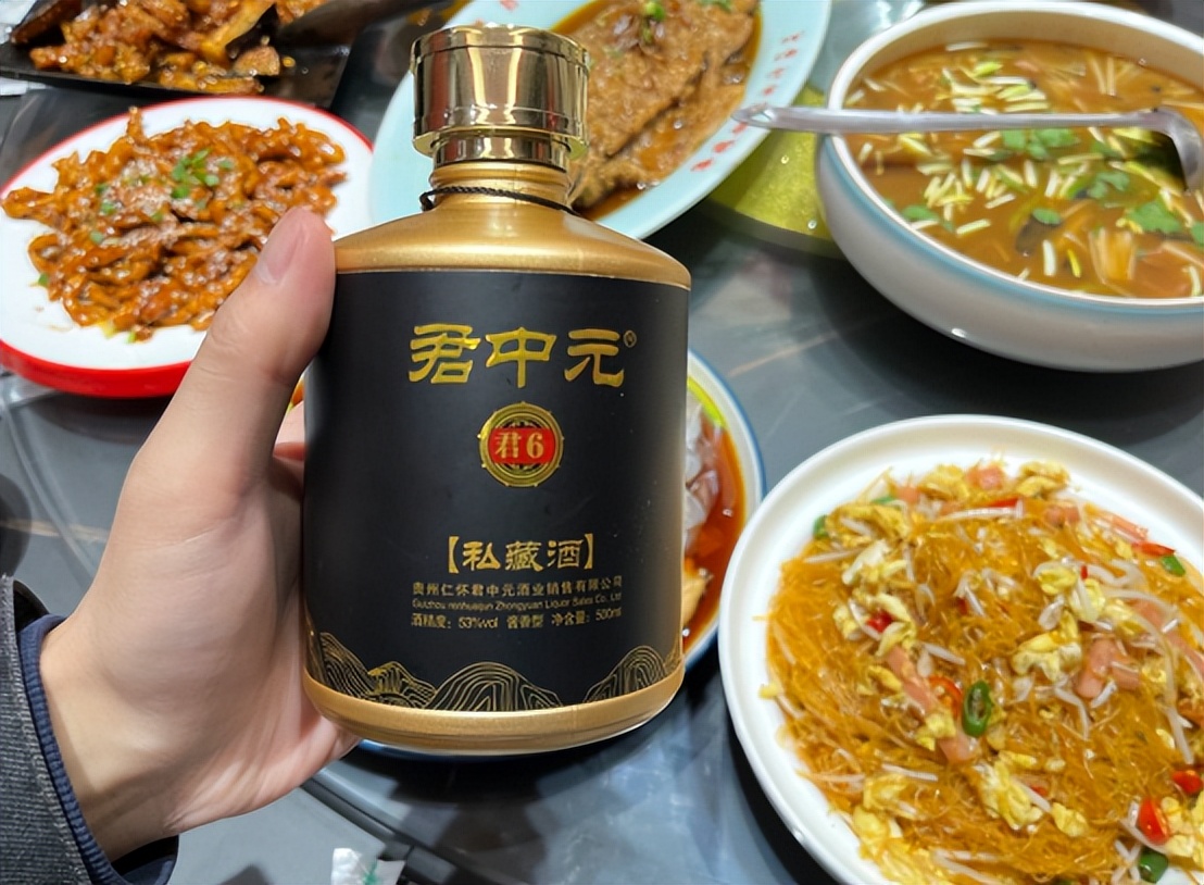 同样是酒茅台为什么这么贵,烟酒店和超市的酒有区别吗