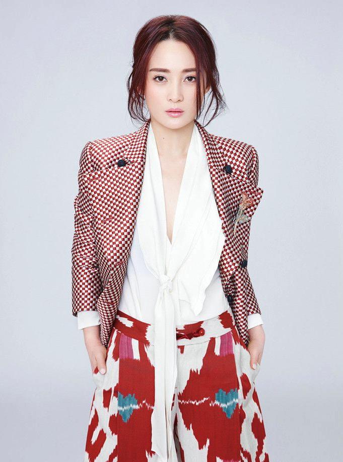 蒋勤勤冷白皮,蒋勤勤是高冷气质吗