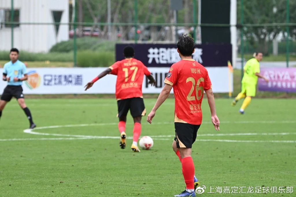 李鑫射门中柱，杨超表现出色，上海嘉定汇龙0-2负于四川九牛