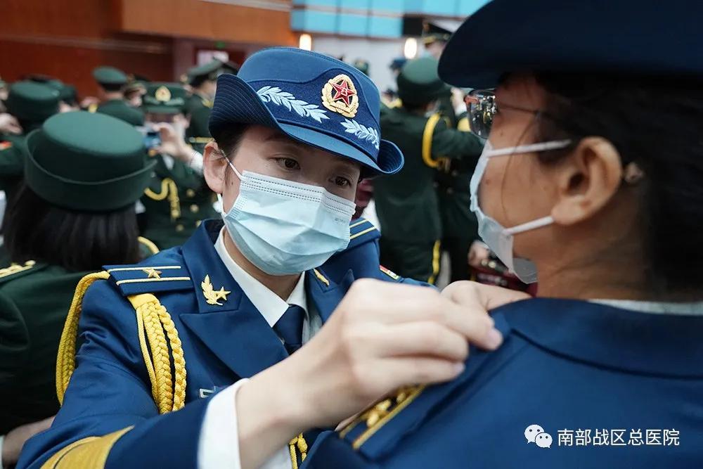 军改后文职干部何时授衔,文职干部改任军官授衔