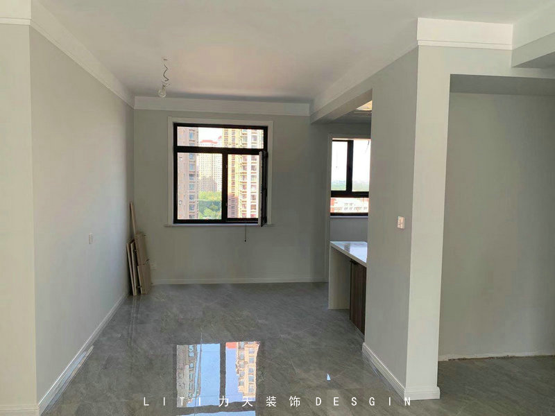 家庭装修喷漆比刷漆废为什么呢,室内喷漆和刷漆哪个效果好些