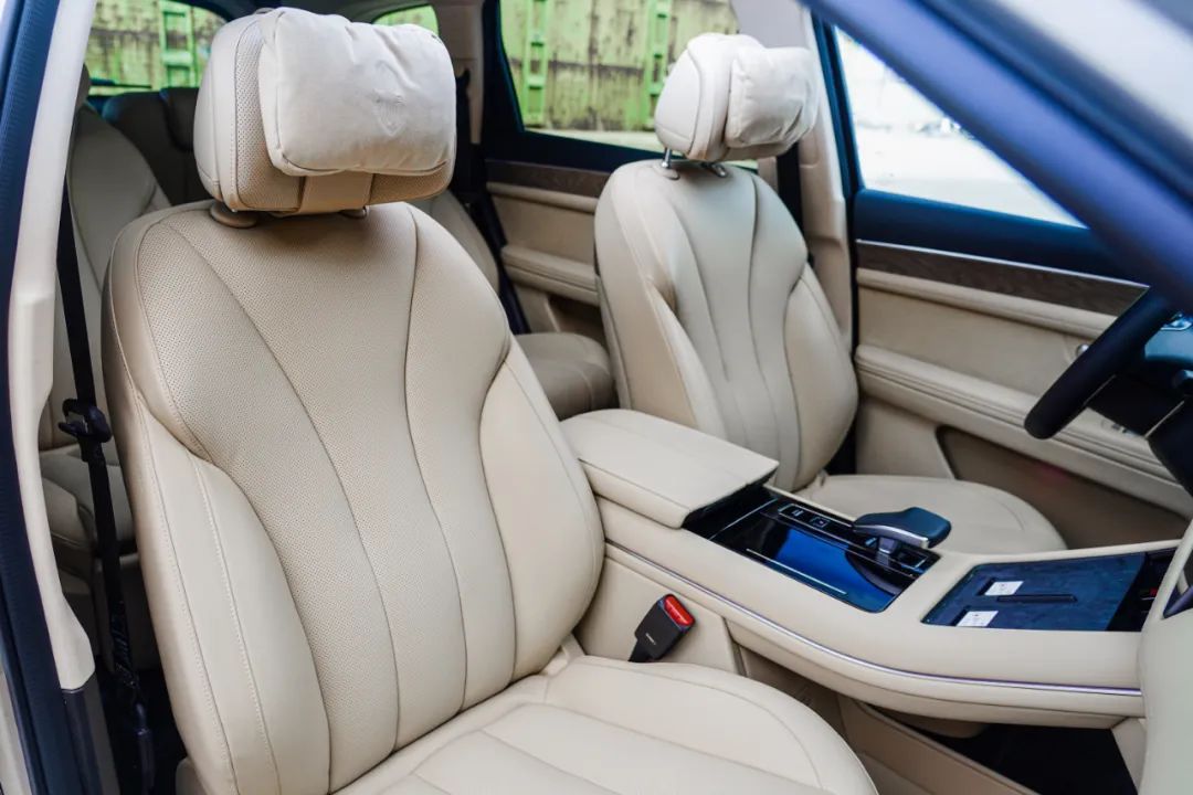 问界m7操控性比x5操控性感受如何,问界全新m7实车体验