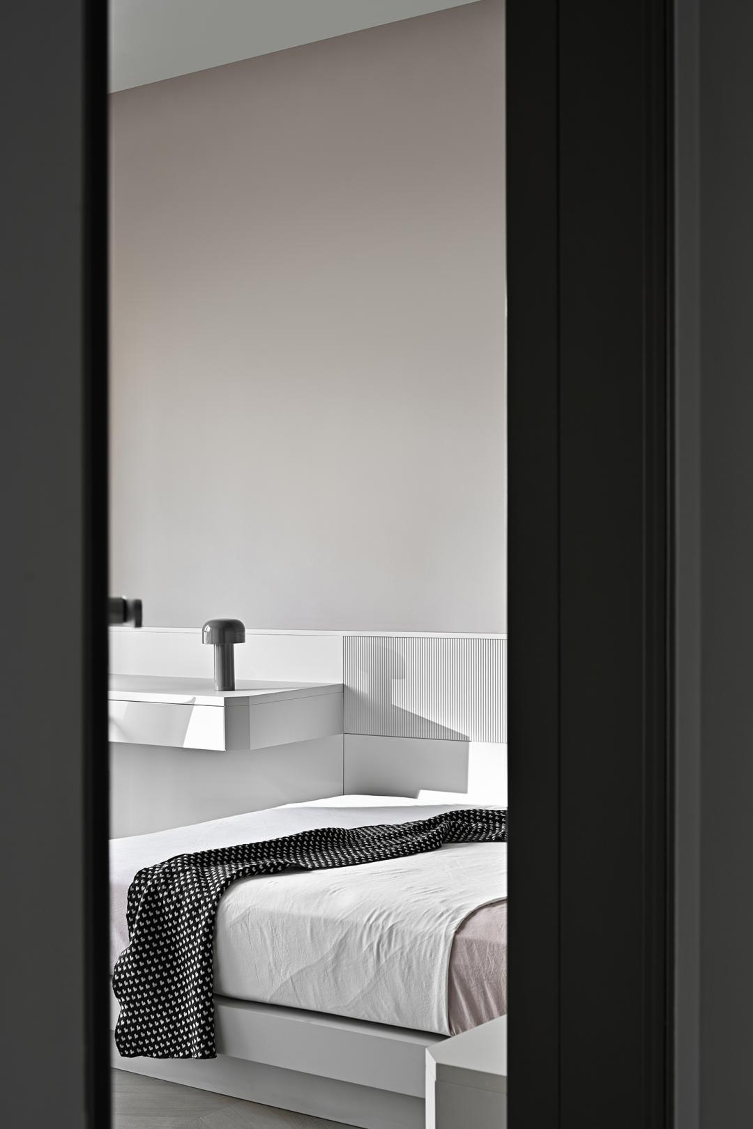 4个设计师设计办公台布局,设计师最佳农村房屋设计