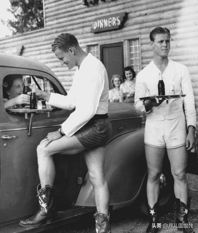 30张老照片再现！变态的纳粹，逼犹太人女人脱衣，集体*杀屠**