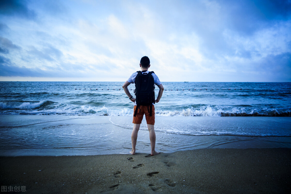 从透明人到打脸轻视他的人,中国首位00后百亿票房男演员凡人逆袭