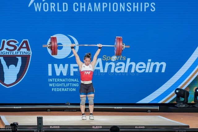 不怕美国的*压打**中国举重还要坚定的前行