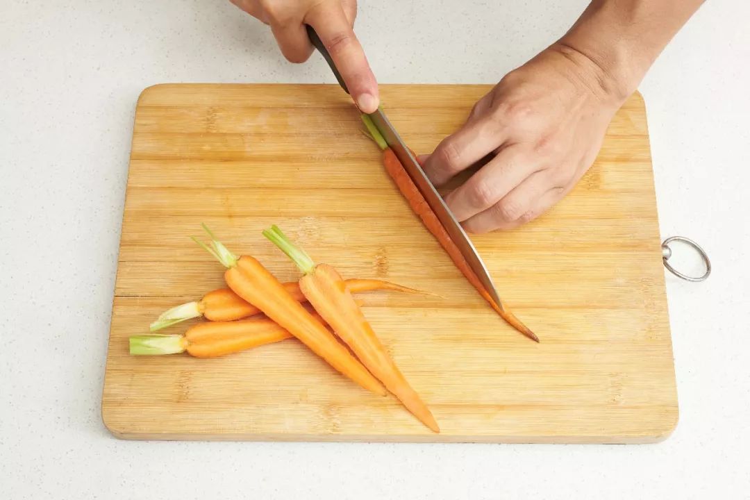 做了几年家常菜的阿姨,家用菜刀选购攻略