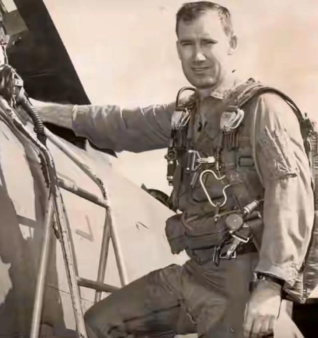 老人埋100万藏宝箱,老人发现山洞大量宝物