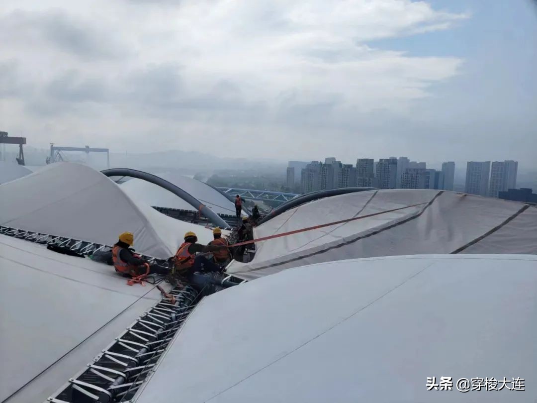 最新进展:地铁5号线“电通”梭鱼湾足球场11月30日交付