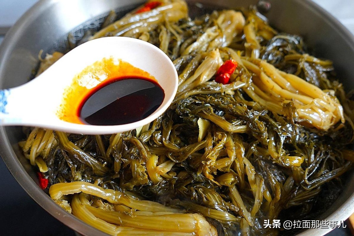 雪里红梅干菜区别,梅干菜是不是雪里红晒的