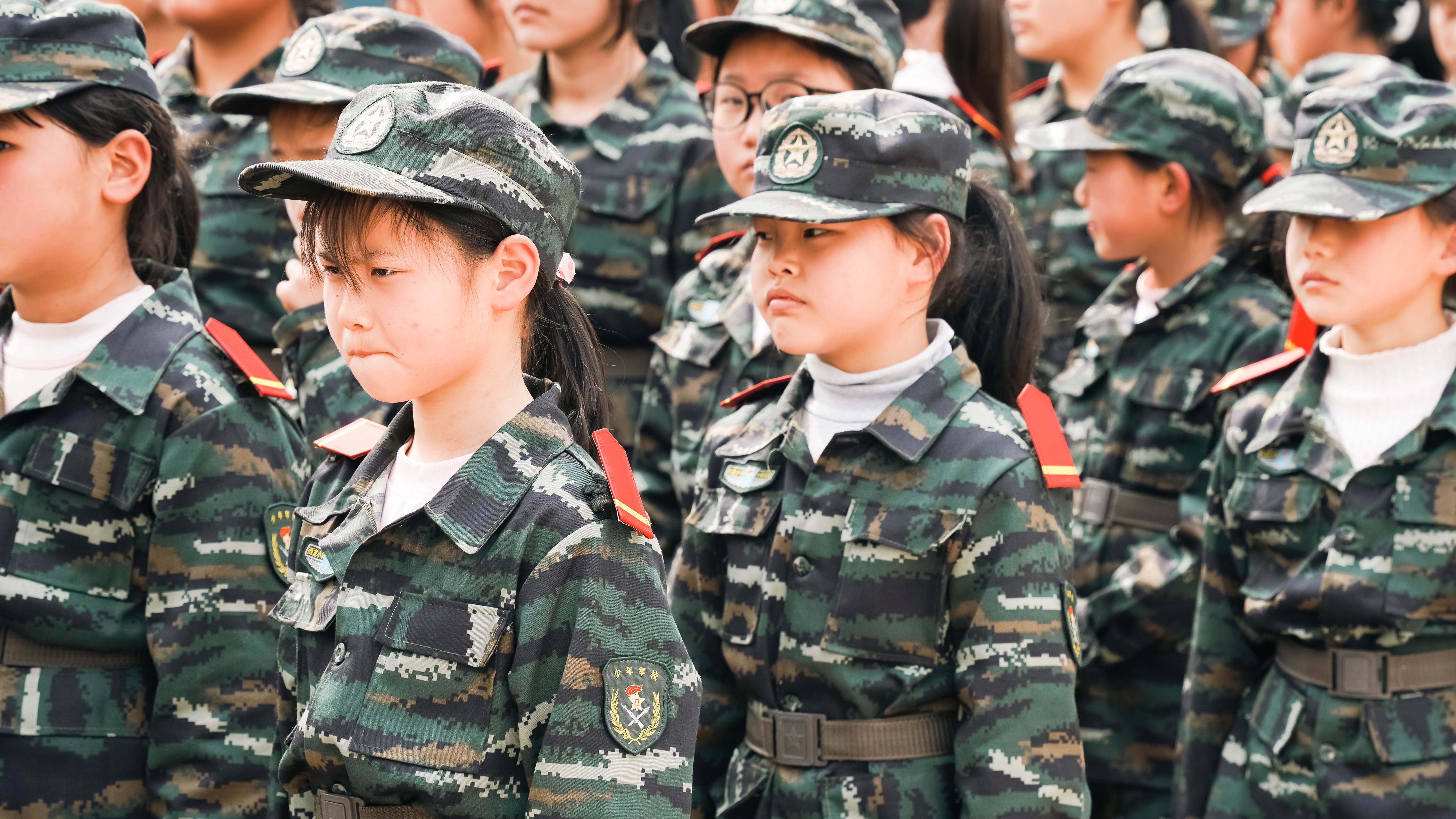 成都军事青少年夏令营十大排名,成都青少年军事夏令营报名电话