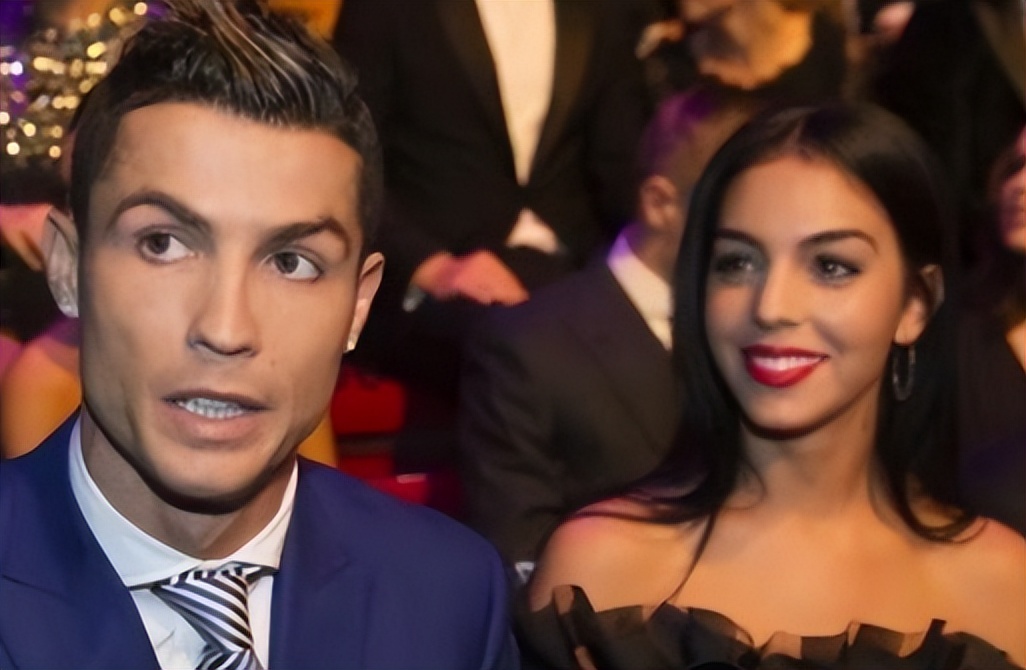 c罗饮恨卡塔尔,37岁C罗泪别世界杯