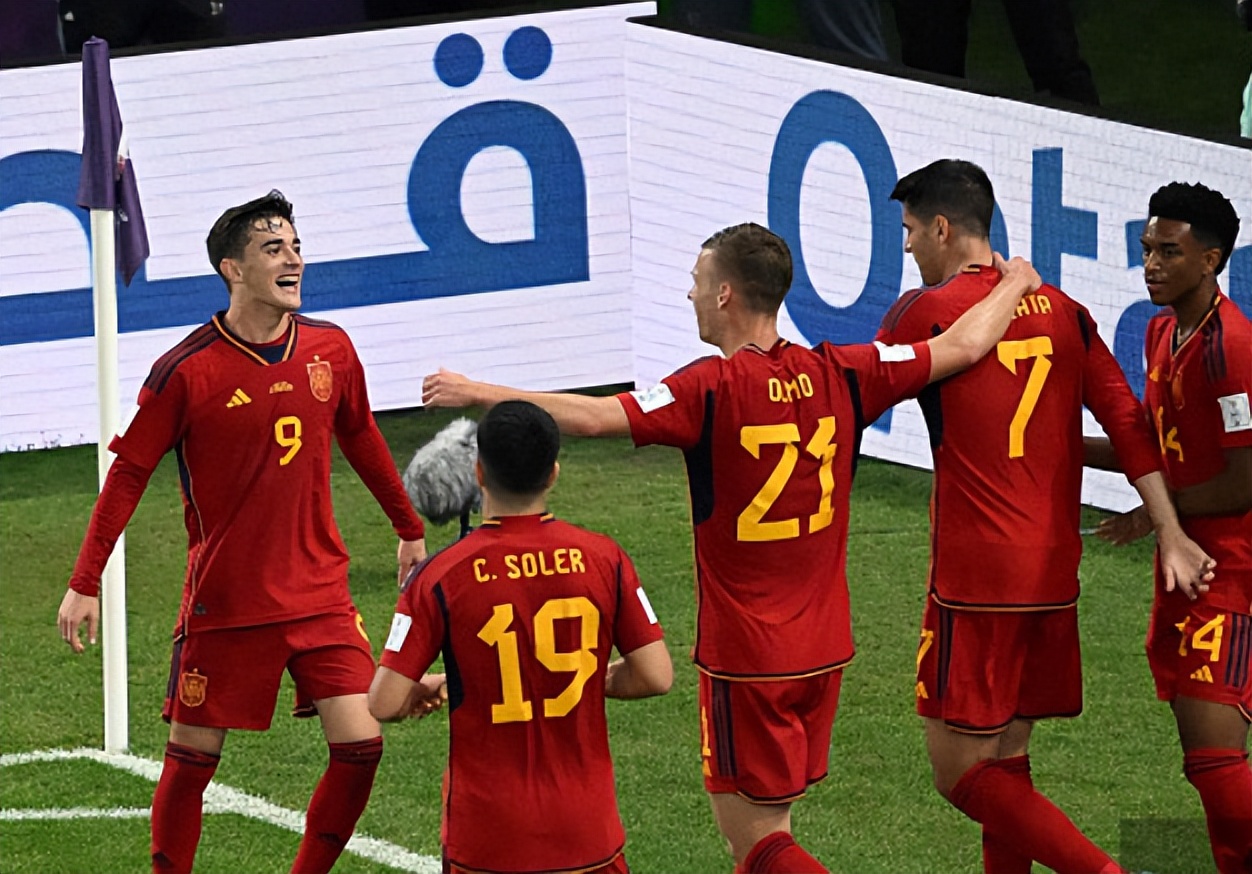 世界杯c罗对战梅西进球镜头,世界杯经典名场面c罗梅西